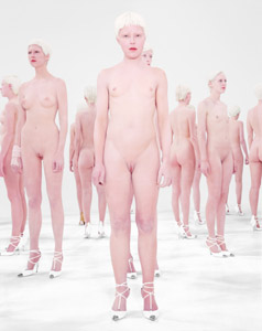 Vanessa Beecroft alla Fondazione Pitti Immagine Discovery